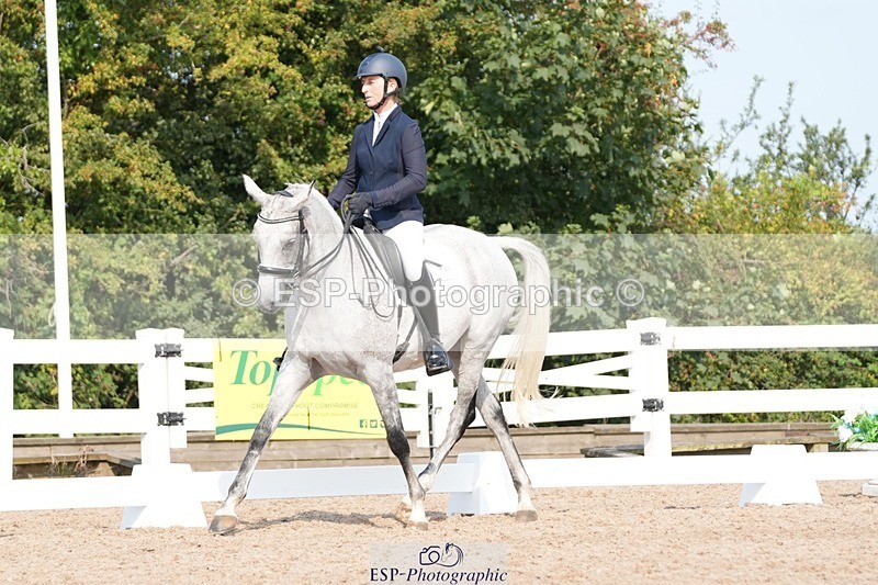 250817-102844-08069 - 149-Sophie.HawkeRAINBOW.DREAM