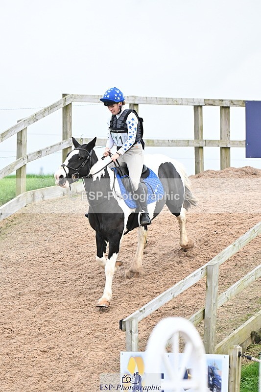 241110A-143416-01330 - 90cm 14.00 to End