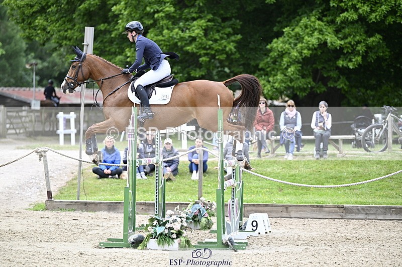 250525A-124531-17466 - B-313-Cosby.Green-ESPRIT.DE.FEU