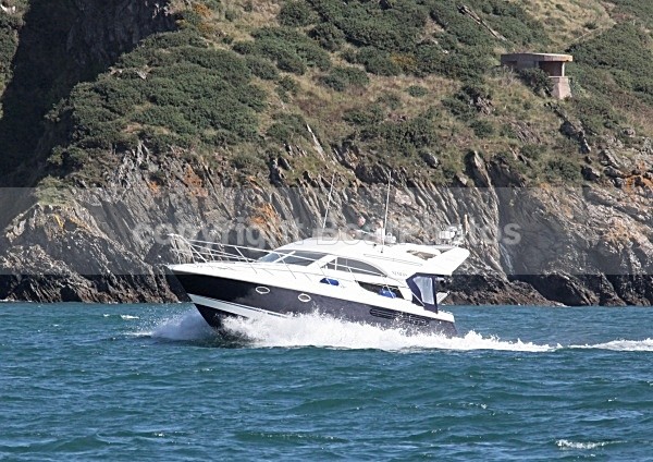 090913 NEMESIS IMG_6256 - Flybridge Cruisers
