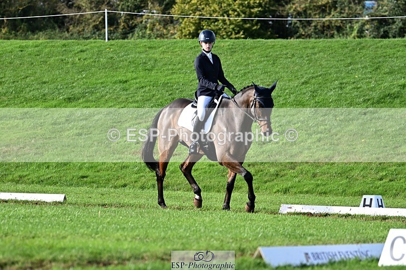 241025-113541-07177 - 548-Fenella.Redvers-DANCING.PADDE