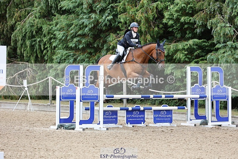 250803A-122837-12806 - M-576-Ella.Otto-SUMMERBRIDGE.TIPP