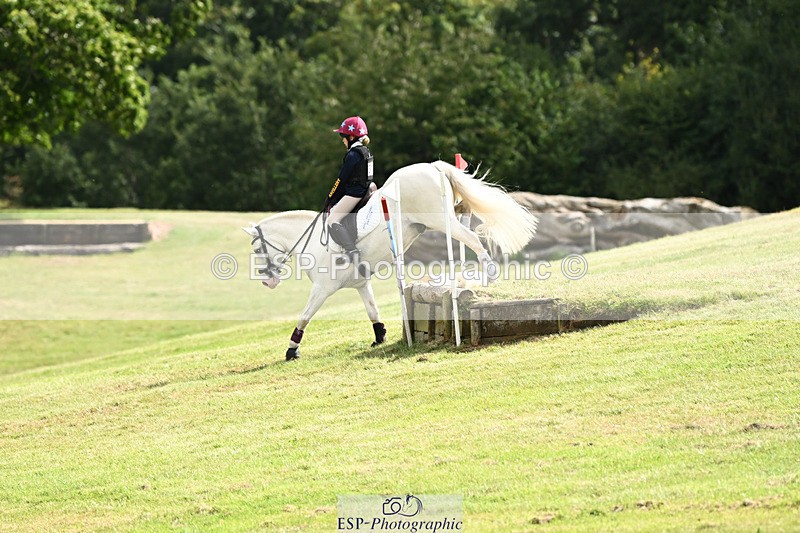 240825X-114707-32123 - 70cm XC 11.00 to 12.00