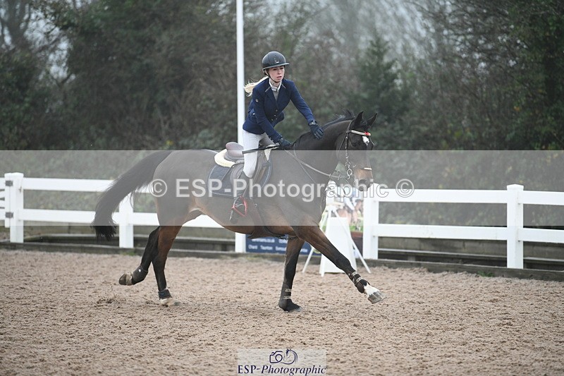 241103A-112115-07766 - SUN Cls 21 Snr Newcomers and 1.10m Open
