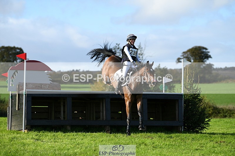 251024A-152558-14746 - C-239-Ellie.Townend