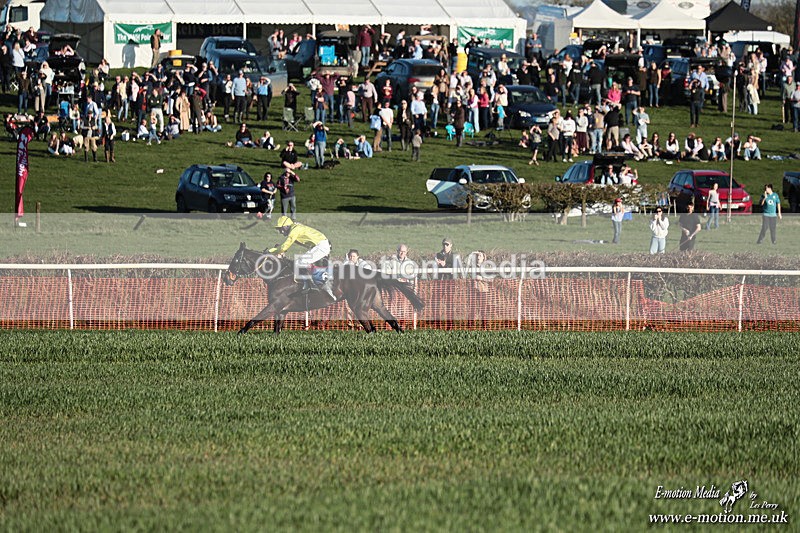 PtP 210326 1349 - VWH Cirencester Races 21/03/26