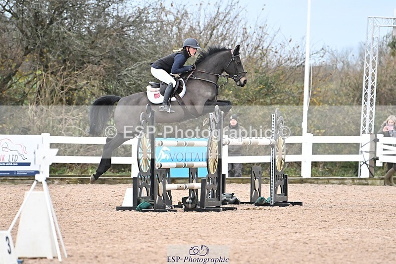 241206-143026-01110 - Cls 6 Foxhunter and 1.20m Open