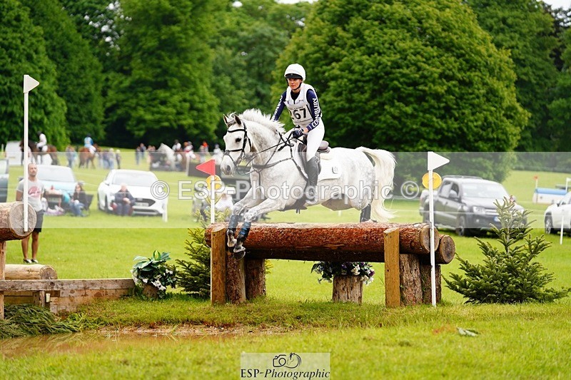 240525-164420-18857 - 267-VAN_KAUNITZ-Jemima_Howden