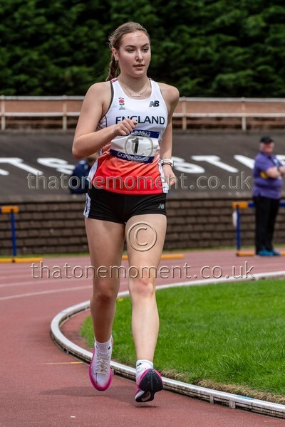 SIAB23-527861 - Track Female Set One