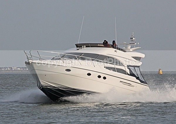 091018 AQUABAT IMG_4016 - Flybridge Cruisers