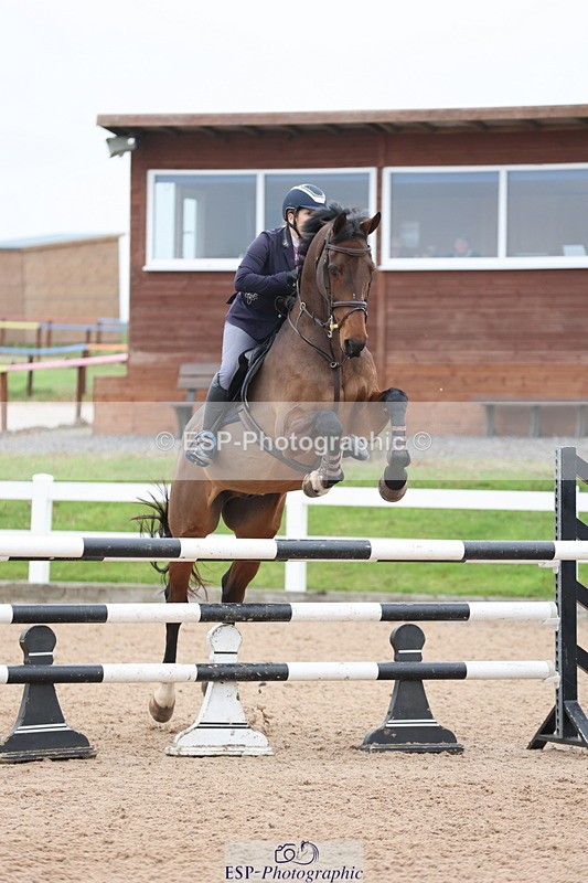 241101A-121207-01665 - FRI Cls 5 Newcomers and 1.10m Open