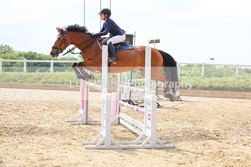 3E7A1110 - Class 13: Senior Newcomers/1.10m open