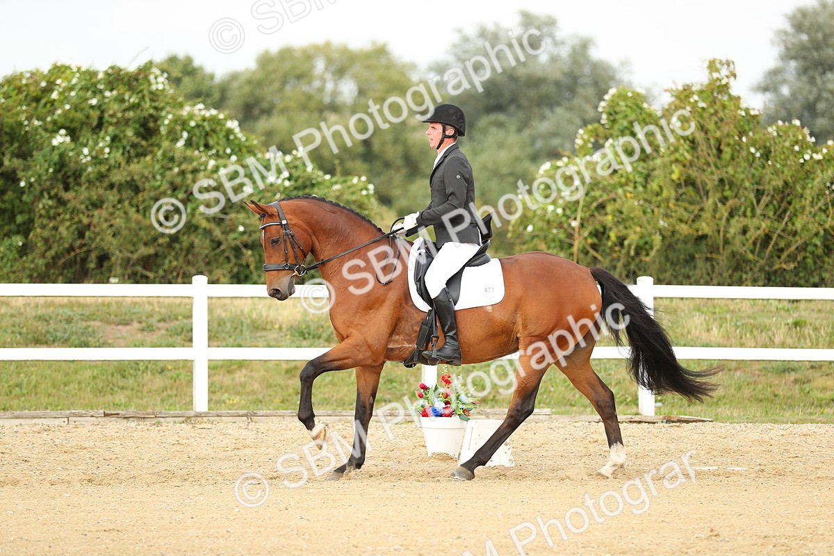 SBM_018409 - Class 14 - Novice 23 - 15.16-16.19