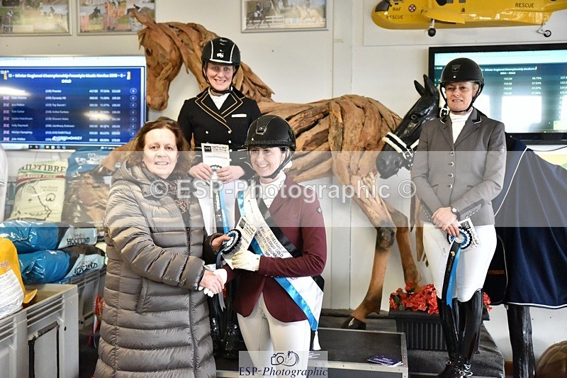 250215-153752-04495 - Medium Gold Presentations