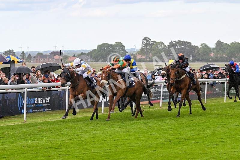 280525-Race 5-Hostelry-5602 - Race 5