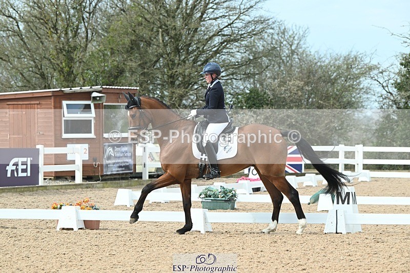 250403-103630-01498 - 036-Abbie.Newbury-Seagry.Viceroy