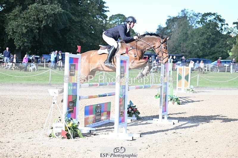 231022-112937-26325 - 321-MAN.ABOUT.TOWN.II-David.Doel-SJ