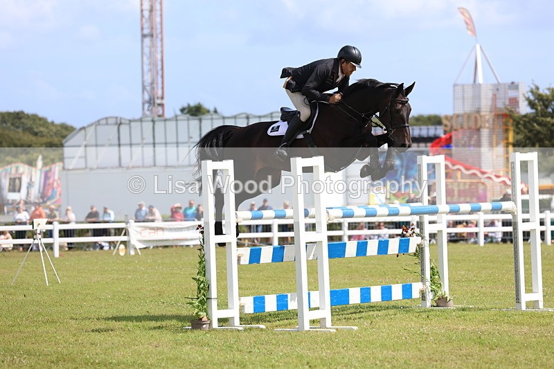 3E7A3101 - Class A: Showjumping Senior Open 1.25