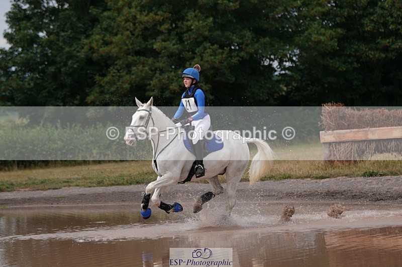 250802A-115840-02363 - A-021-Issy.Baldock-FREDDIE