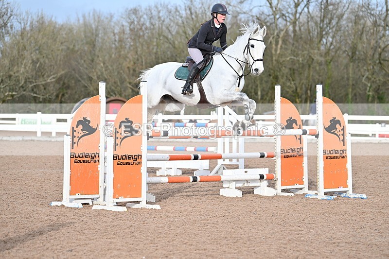 231208A-124127-00789 - Cls 5 Newcomers & 1.10m Open