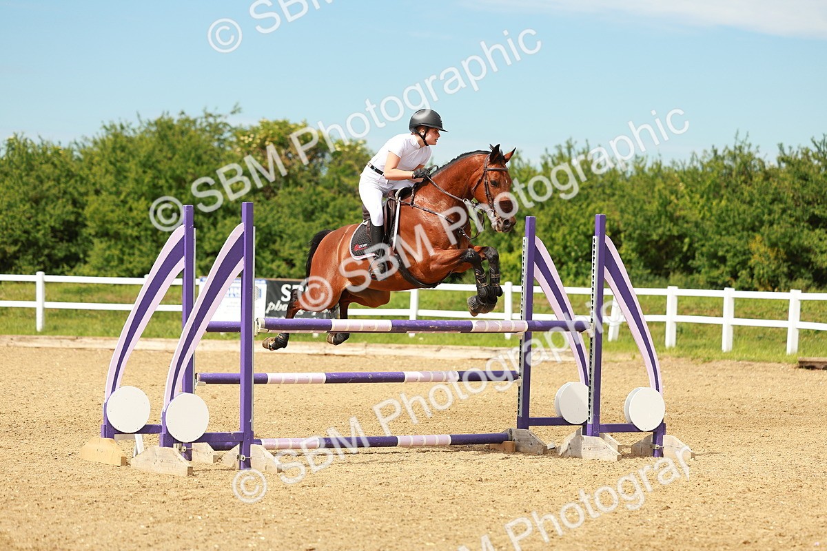 SBM_002342 - Class 4 - Senior Newcomers - 1.10m