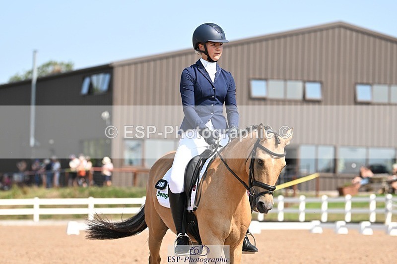 250816-120356-04414 - 060-Felicity.HendySheepcote.Champion.Star