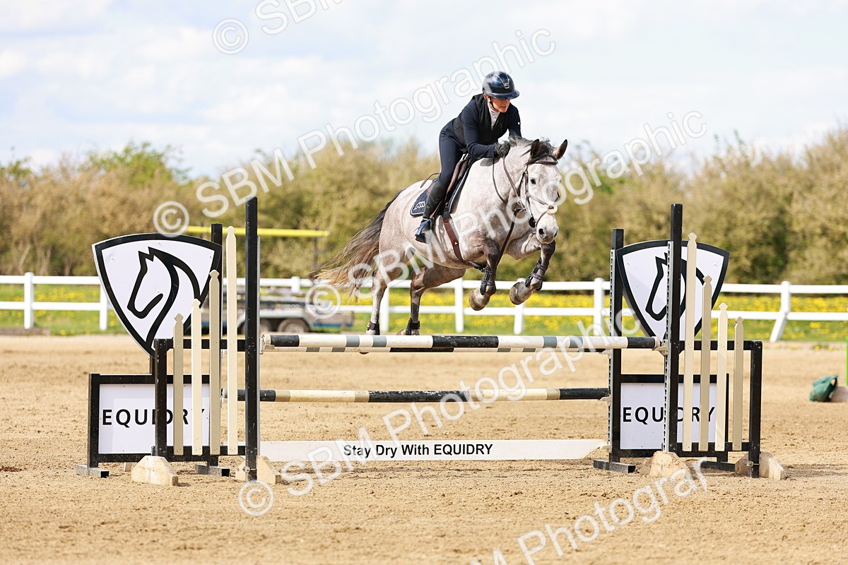 SBM_002283 - Class 4 - Senior Newcomers - 1.10m