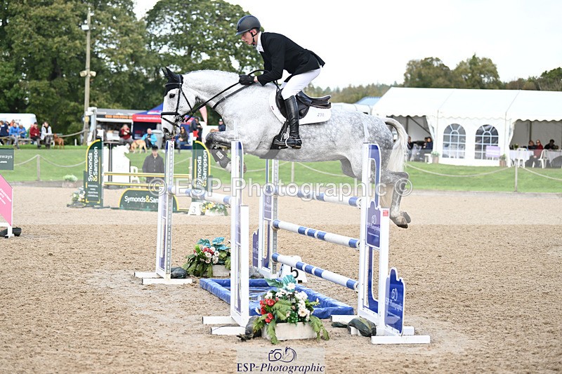 241025-130409-07870 - 236-Musa.Hussain-LIQUID.LUCK