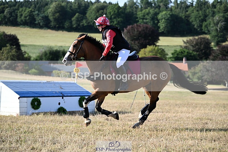 250803A-180249-18576 - S-870-Chris.Ellis-SKELWITH.BLUE.BELLE.AMOUR