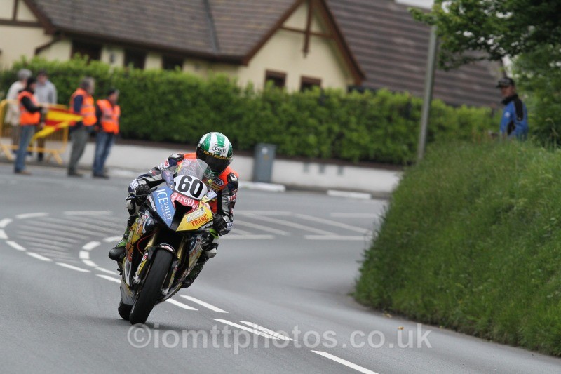 Peter Hickman* BMW / Ice Valley by Motorsave Trade - Wednesday Practice - Solos