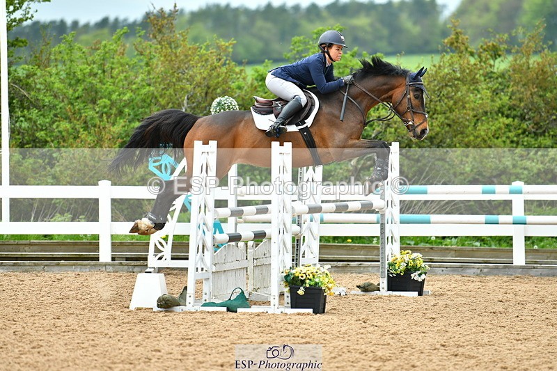 230507A-132757-08132 - Cls 43 1.05m Amateur Quali