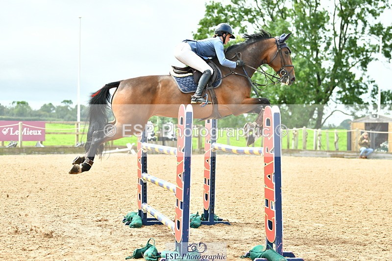 230805A-120119-00318 - Cls 3 Snr Foxhunter & 1.20m Open