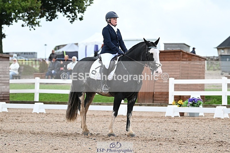 250907-123704-08378 - 061-christine.harrisonRed.Flair