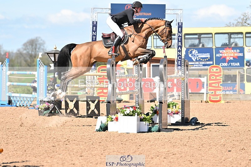 240418A-120602-02796 - Cls 5, 2 Star Medium Tour 1.35m