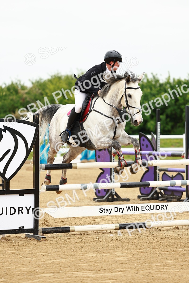 SBM_000962 - Class 4 - Senior Newcomers - 1.10m