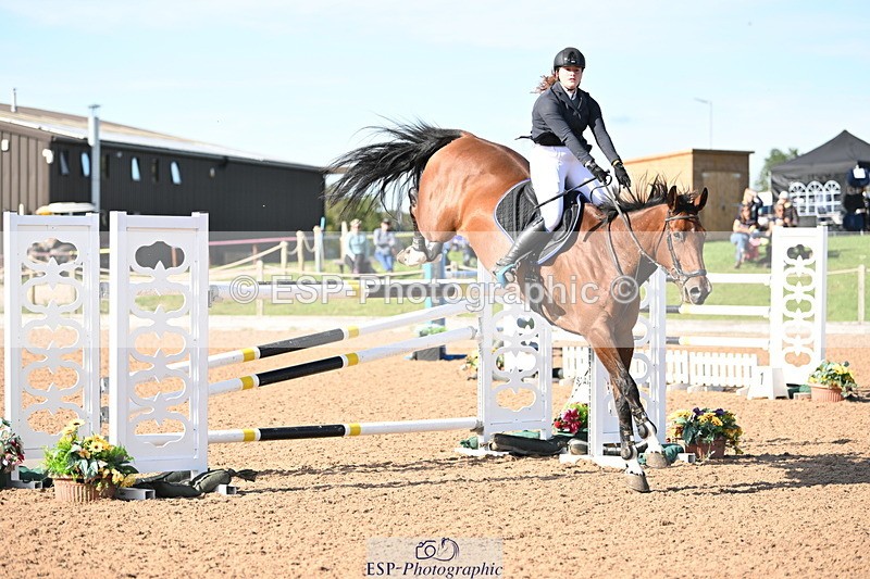 240913A-160321-05144 - Cls 18 National 1.40m Open