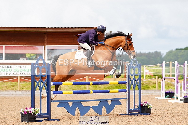 240526A-105934-07694 - Cls 26 Chard Equ 1.05m and 1.10m Grand Prix