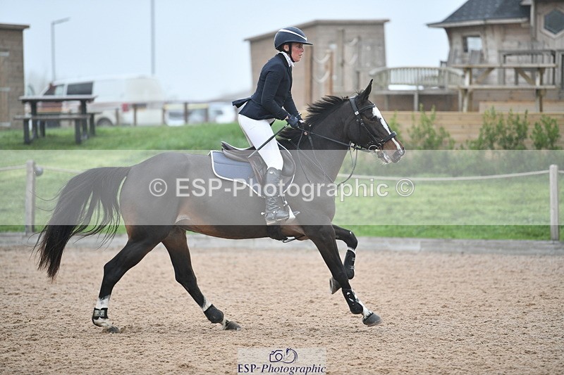 241102A-115116-04424 - SAT Cls 9 British Novice and 90cm Open