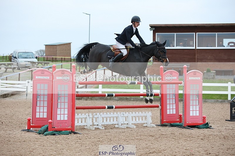 241101A-160159-03206 - FRI Cls 8 National 1.30m