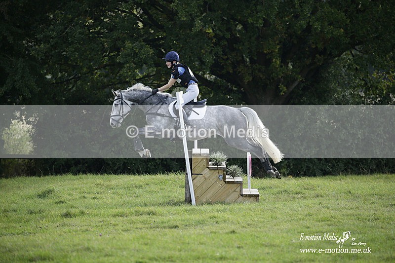  WWHT 171021 3959 - Open (1.00m)  17/10/21