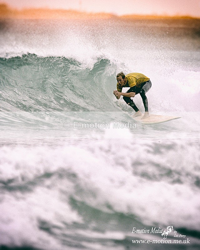 300906 041vintage - Water