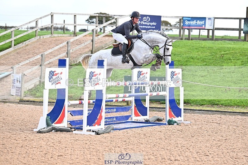 251005-095925-02648 - Cls 15 Foxhunter and 1.20m