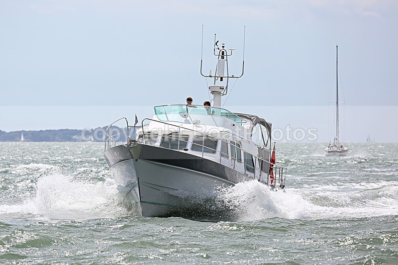 160731 LAKSHMI Y92A9431 - Flybridge Cruisers