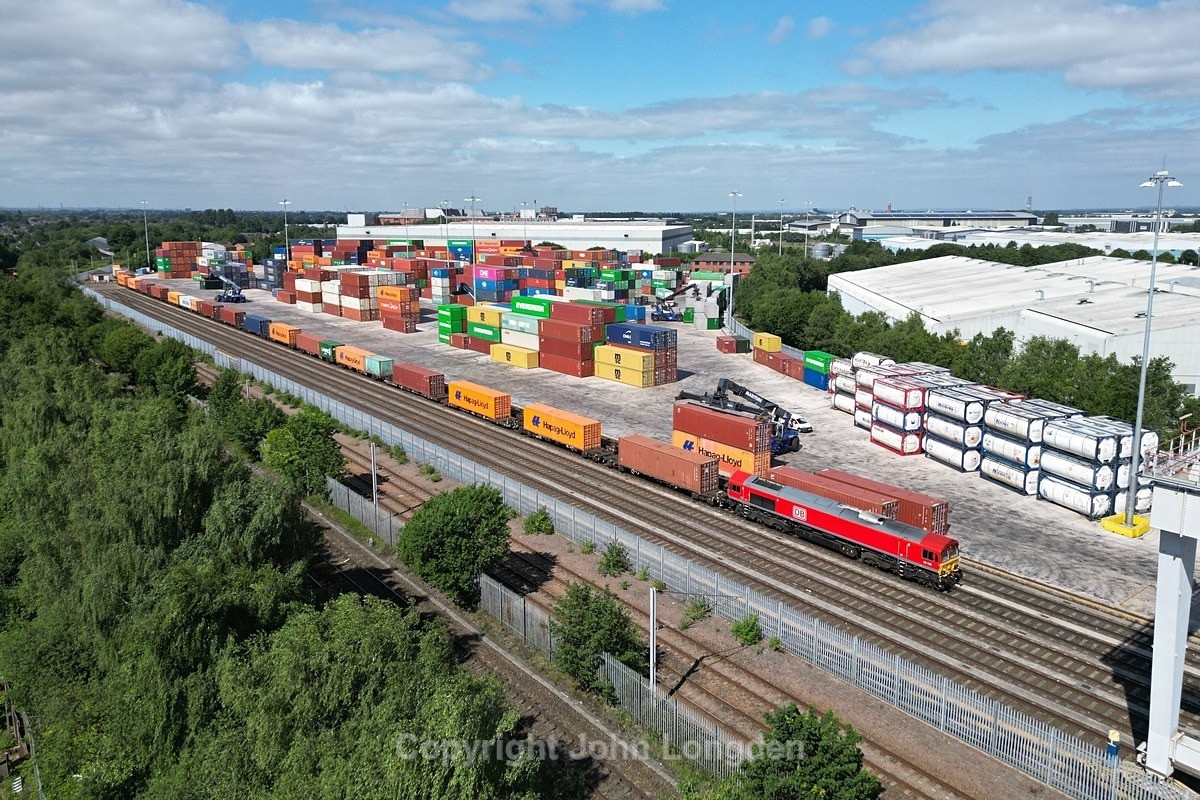 JL - 8.7.25 66120 4M83 London Gateway - Trafford Park, TP - Latest shots