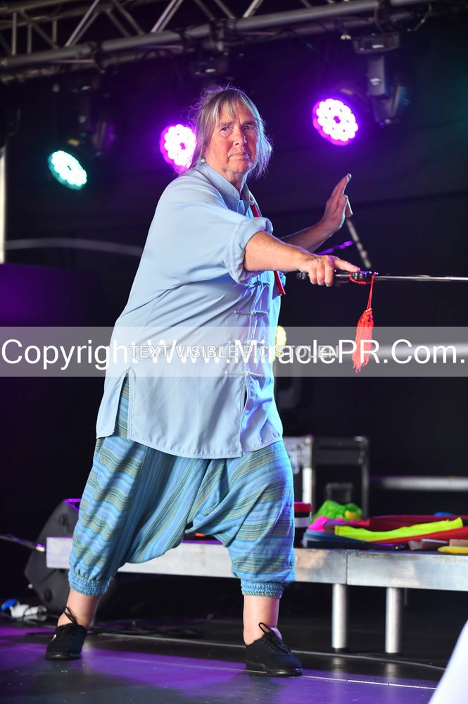 SH4_1599 - Tai Chi with Lisa Kay.