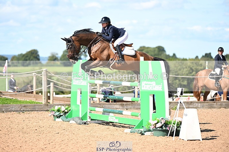 240913A-122500-04355 - Cls 15 Snr Foxhunter