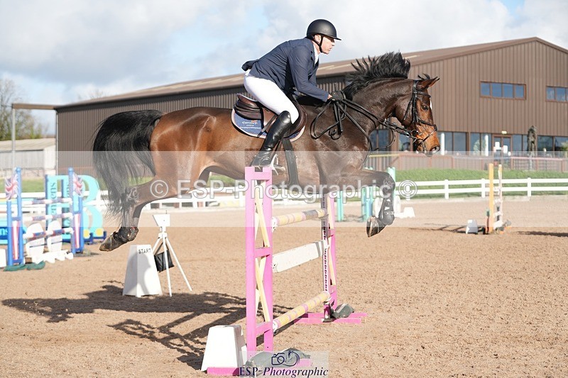 251108-125444-02597 - Cls 13 Foxhunter and 1.20m Open