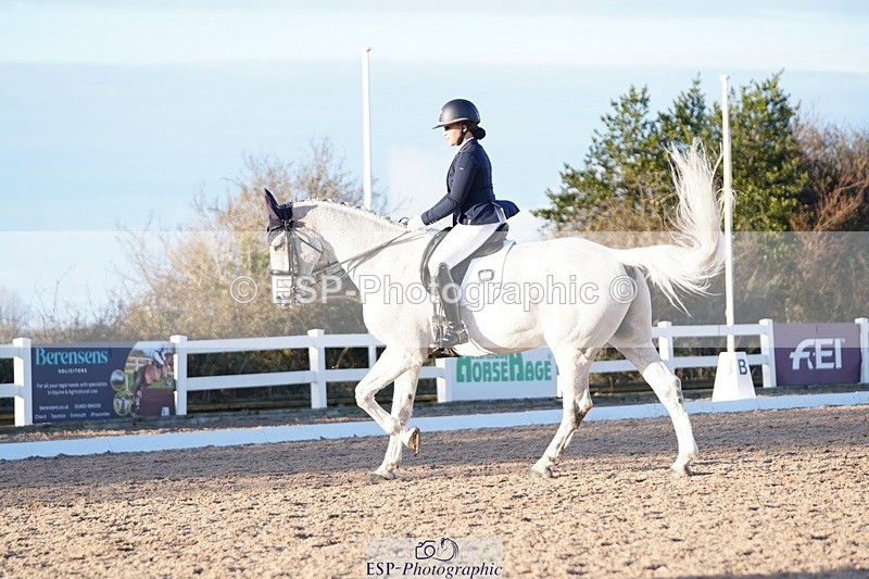 241214-152928-02178 - 162-Layla.Ambersley-Broadbent-Galwaybay.Buddy