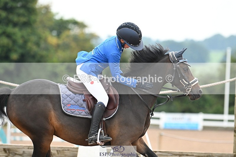 240907A-125923-01810 - Cls 3 Pony Medium Team 80cm & 90cm