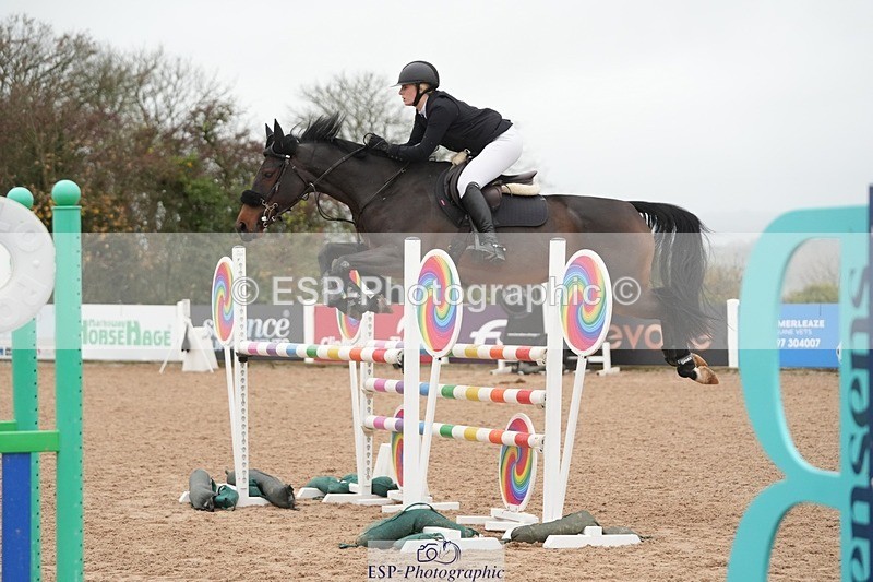 251109-114808-03637 - Cls 20 Newcomers and 1.10m Open